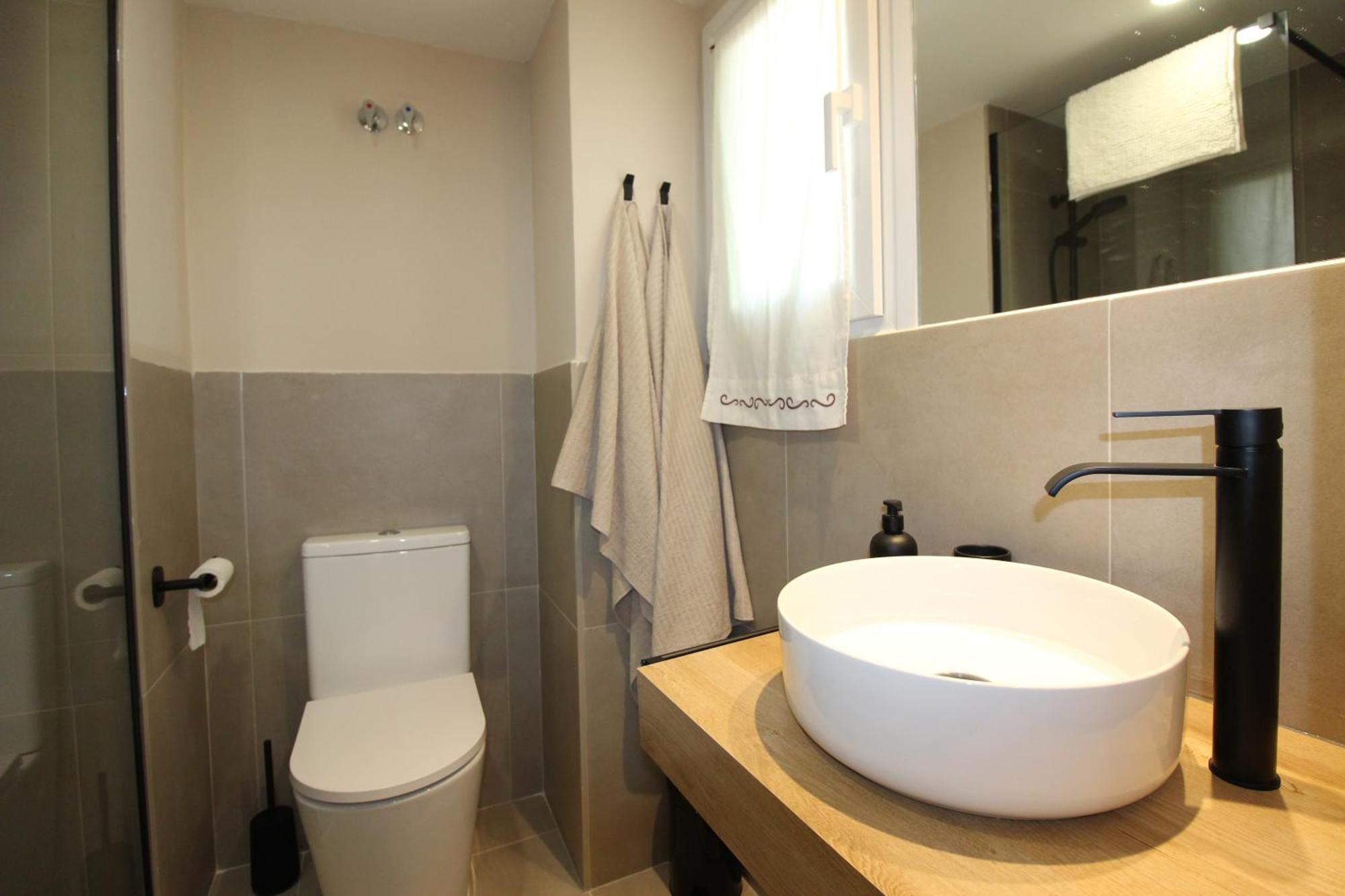 Hostal Las Acacias Malaga Exterior photo