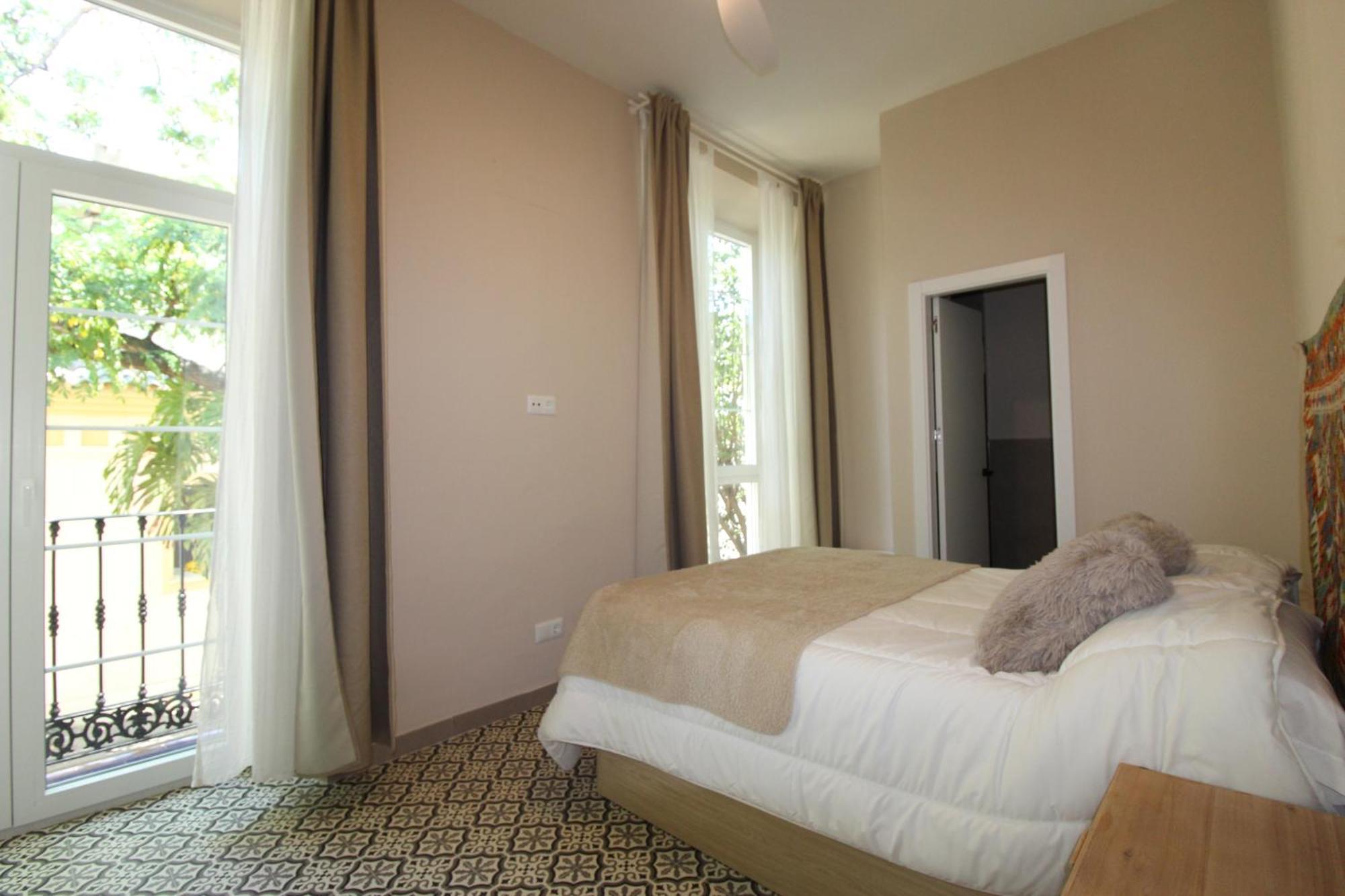Hostal Las Acacias Malaga Exterior photo