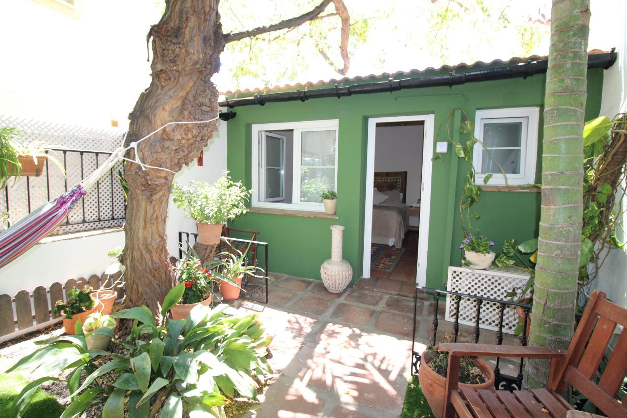 Hostal Las Acacias Malaga Exterior photo