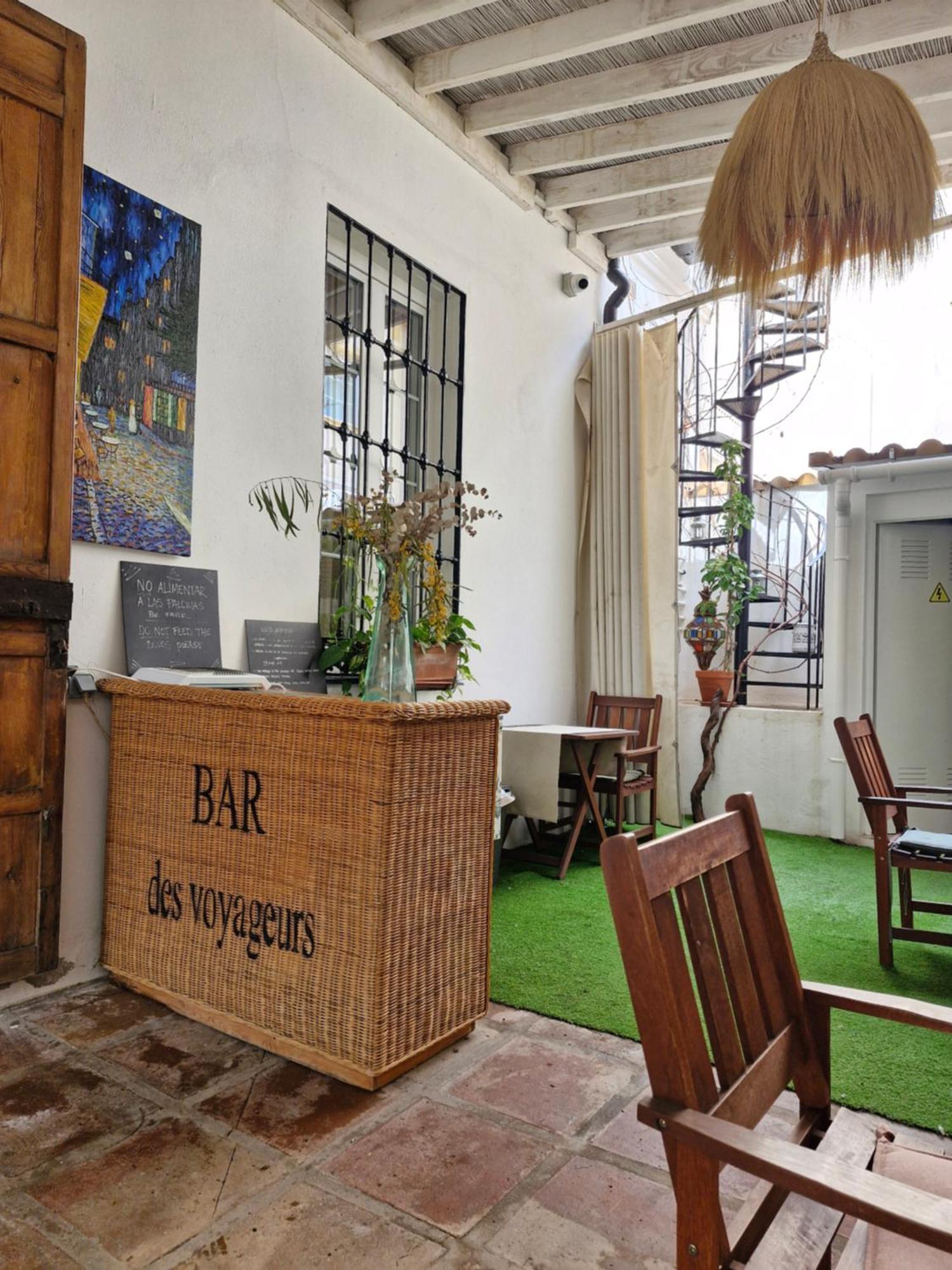 Hostal Las Acacias Malaga Exterior photo