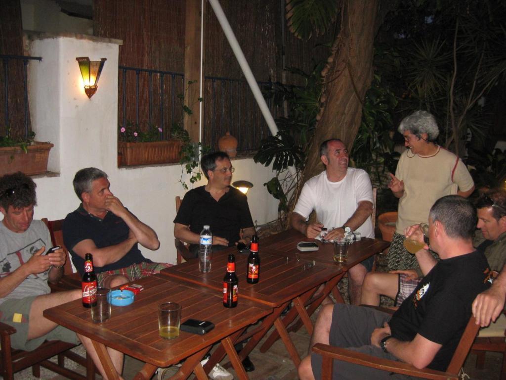 Hostal Las Acacias Malaga Exterior photo
