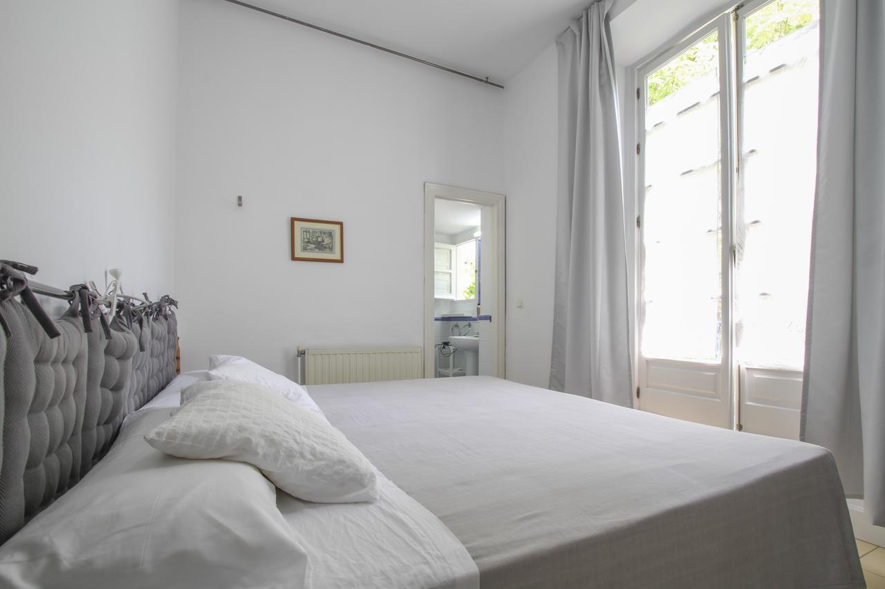 Hostal Las Acacias Malaga Exterior photo