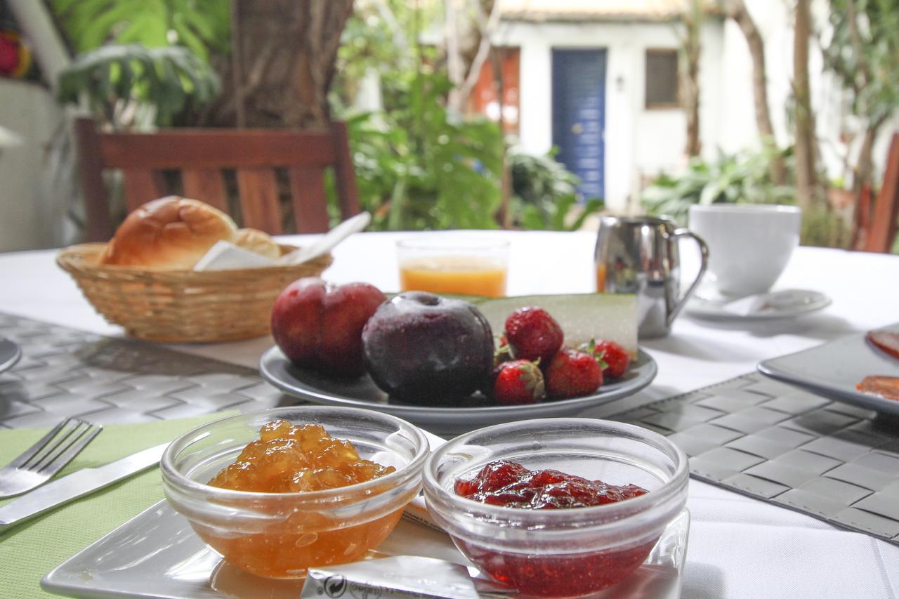 Hostal Las Acacias Malaga Exterior photo
