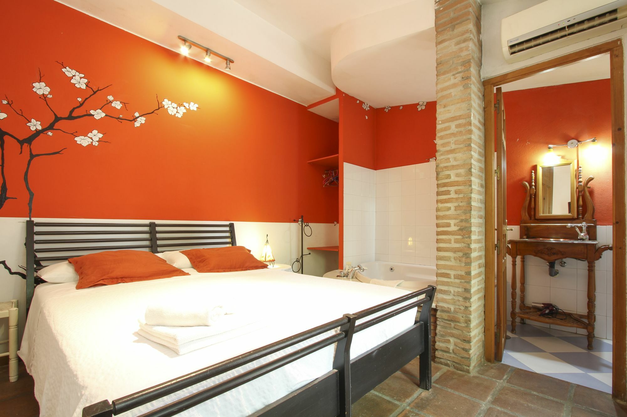 Hostal Las Acacias Malaga Exterior photo